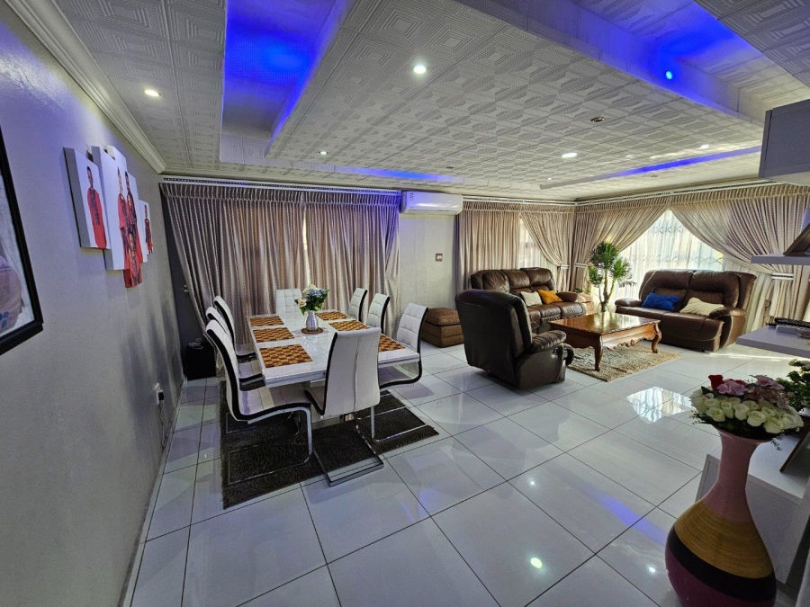 5 Bedroom Property for Sale in Booysens Gauteng