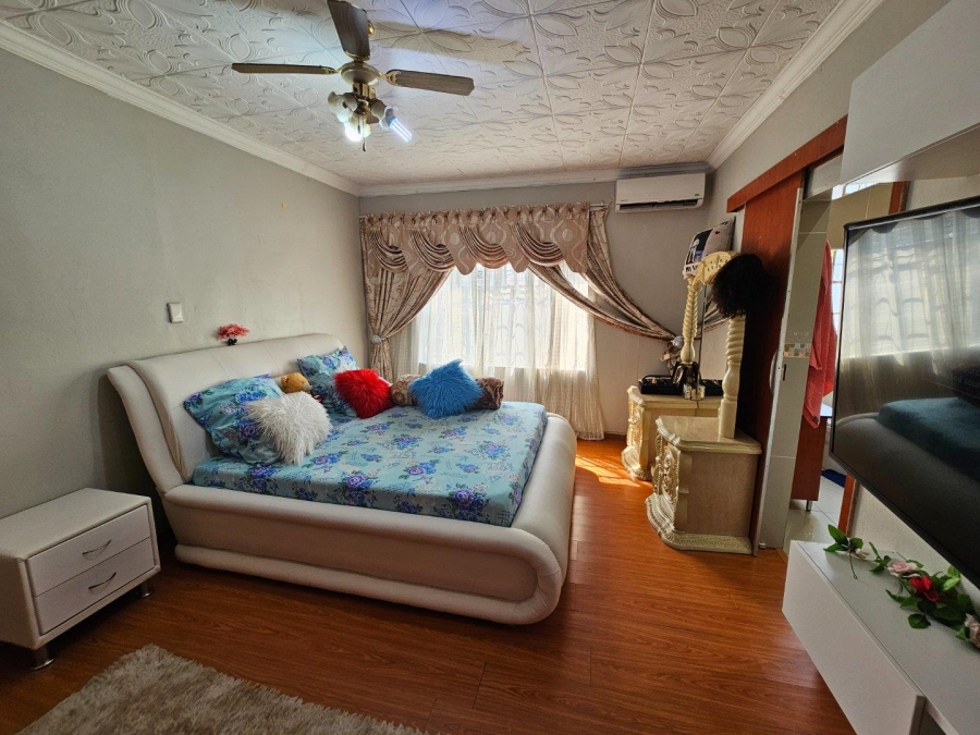 5 Bedroom Property for Sale in Booysens Gauteng