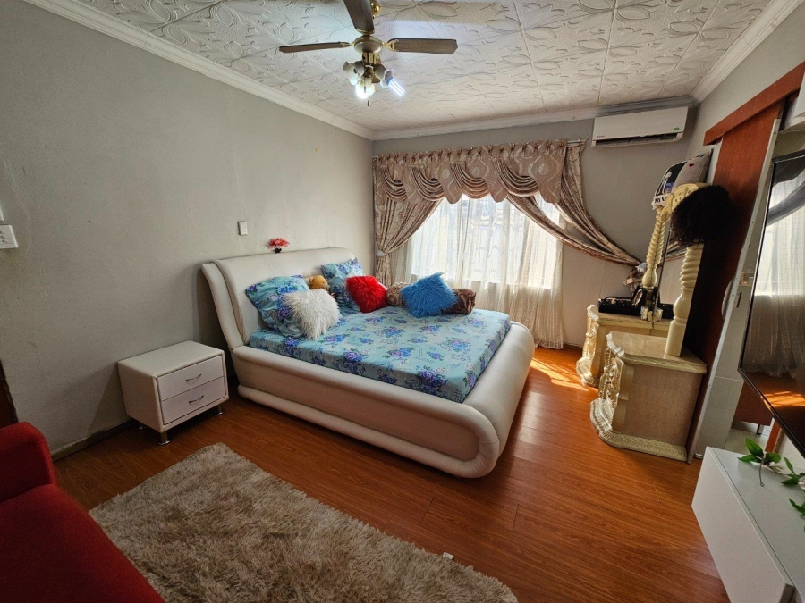 5 Bedroom Property for Sale in Booysens Gauteng