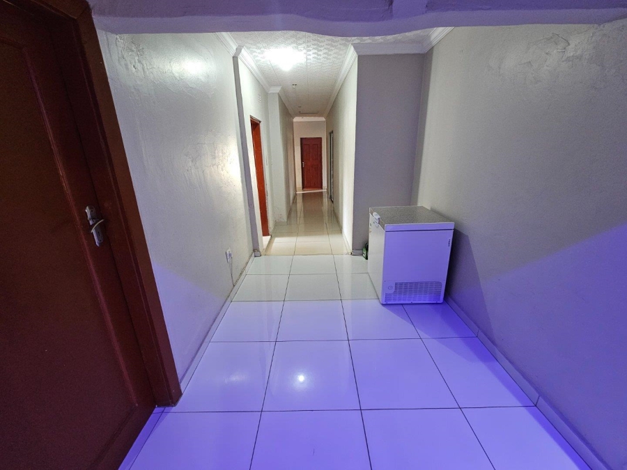 5 Bedroom Property for Sale in Booysens Gauteng