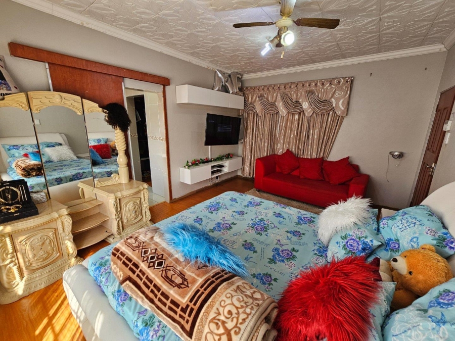 5 Bedroom Property for Sale in Booysens Gauteng