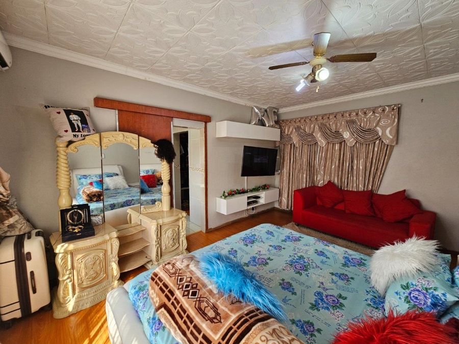 5 Bedroom Property for Sale in Booysens Gauteng