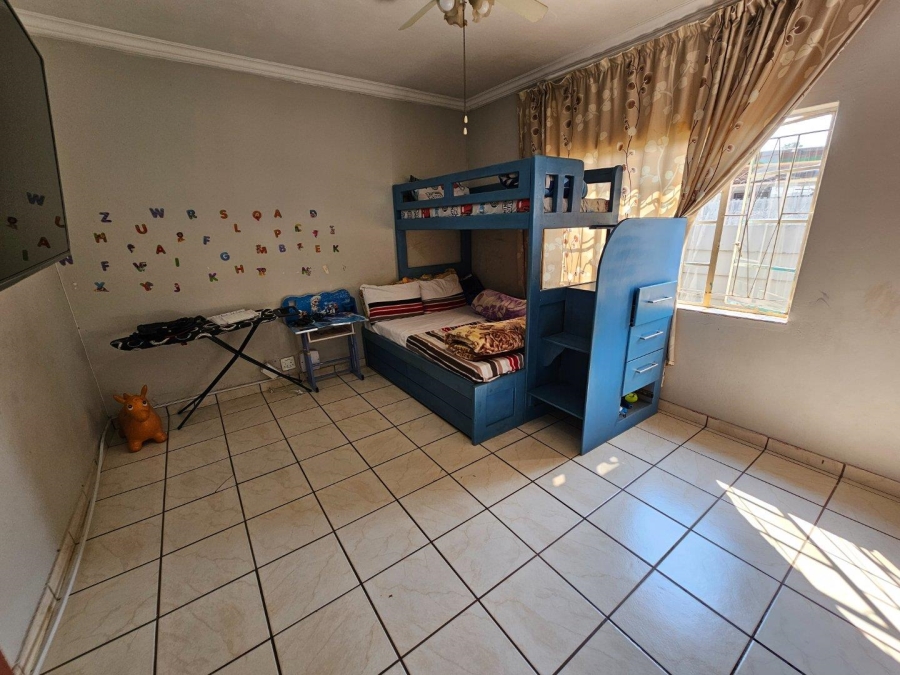 5 Bedroom Property for Sale in Booysens Gauteng