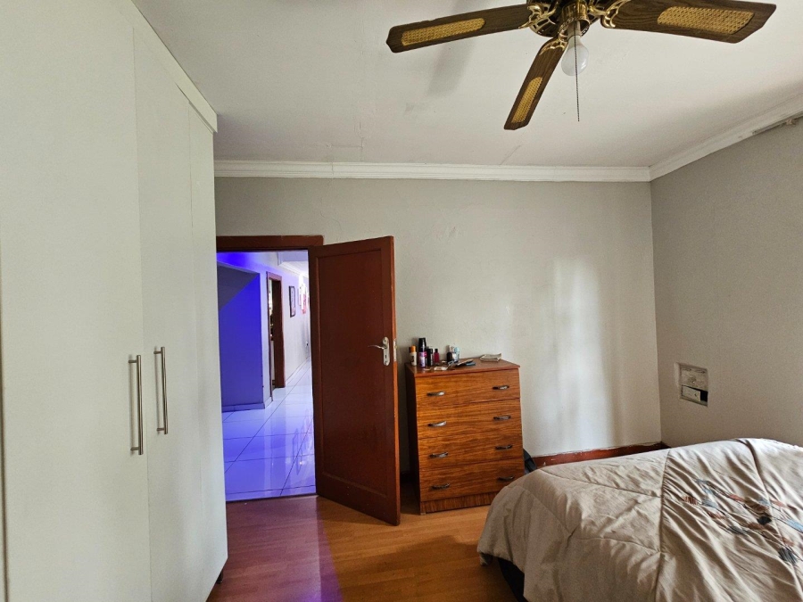 5 Bedroom Property for Sale in Booysens Gauteng