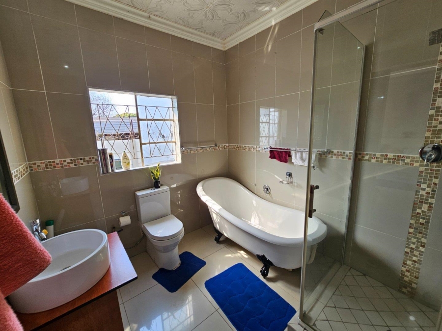 5 Bedroom Property for Sale in Booysens Gauteng