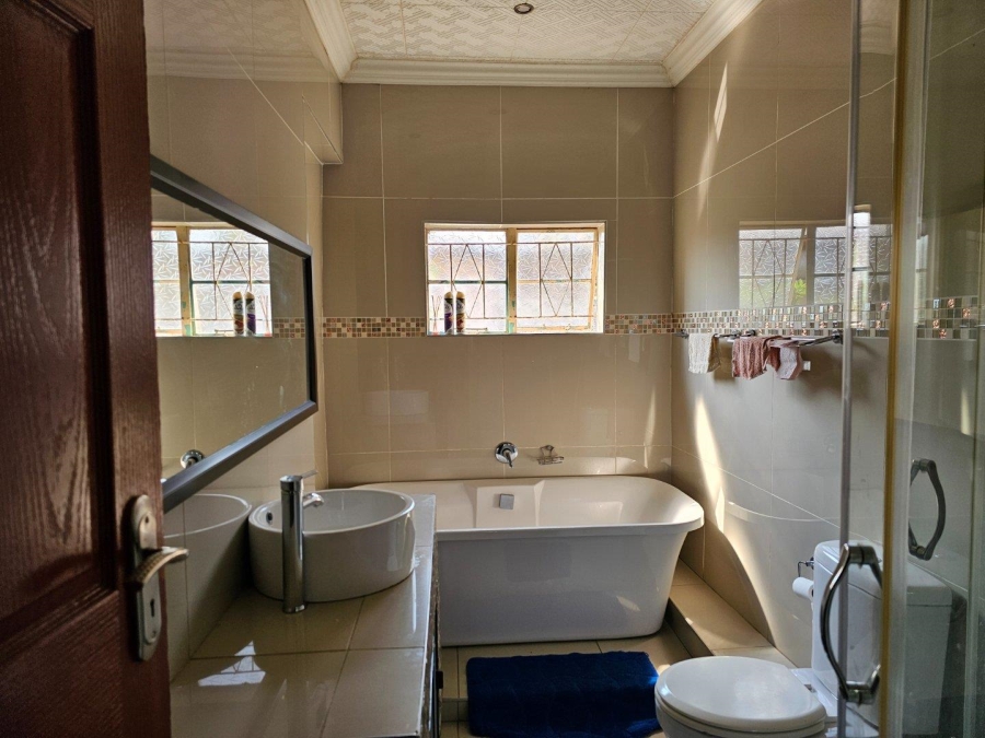 5 Bedroom Property for Sale in Booysens Gauteng