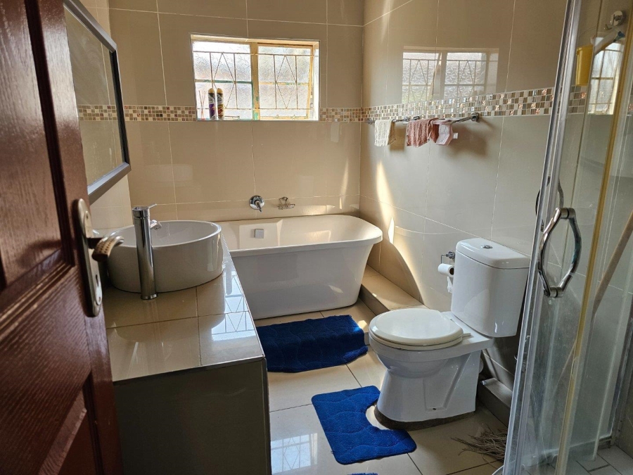 5 Bedroom Property for Sale in Booysens Gauteng