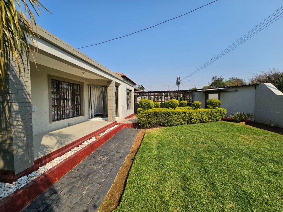 5 Bedroom Property for Sale in Booysens Gauteng