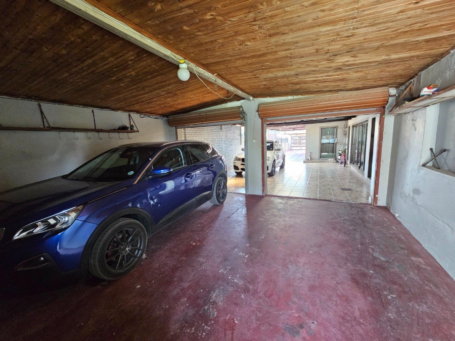 5 Bedroom Property for Sale in Booysens Gauteng