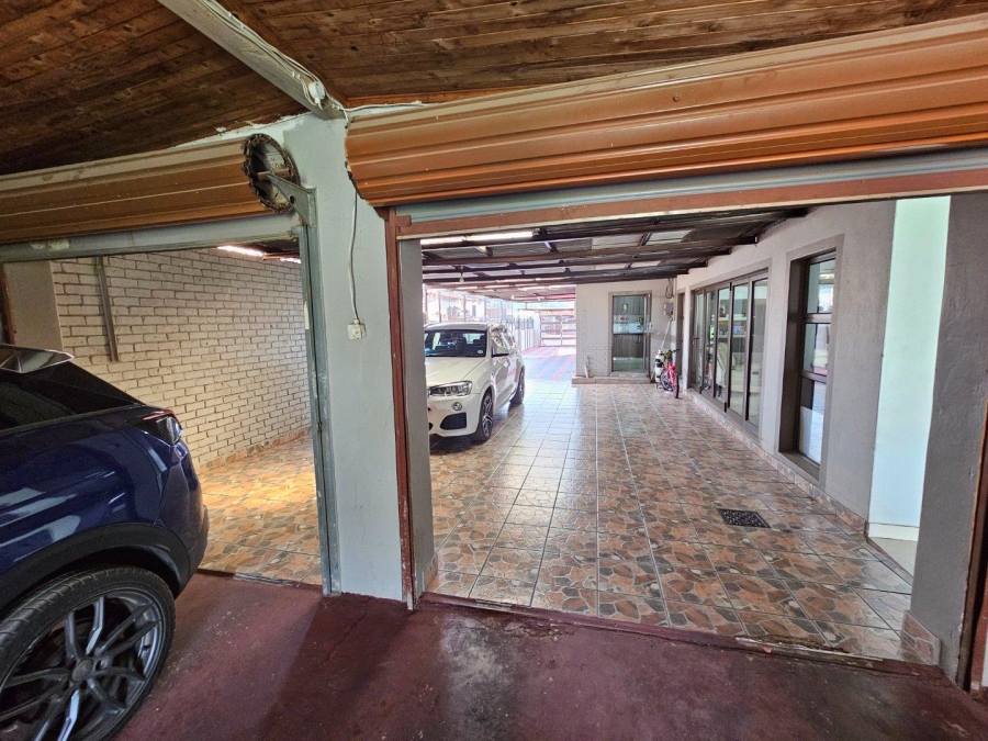 5 Bedroom Property for Sale in Booysens Gauteng