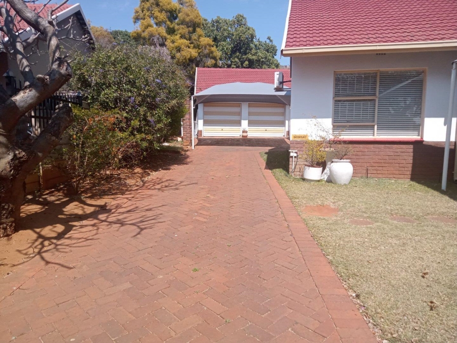 4 Bedroom Property for Sale in Magalieskruin Gauteng