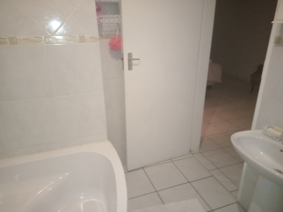 4 Bedroom Property for Sale in Magalieskruin Gauteng