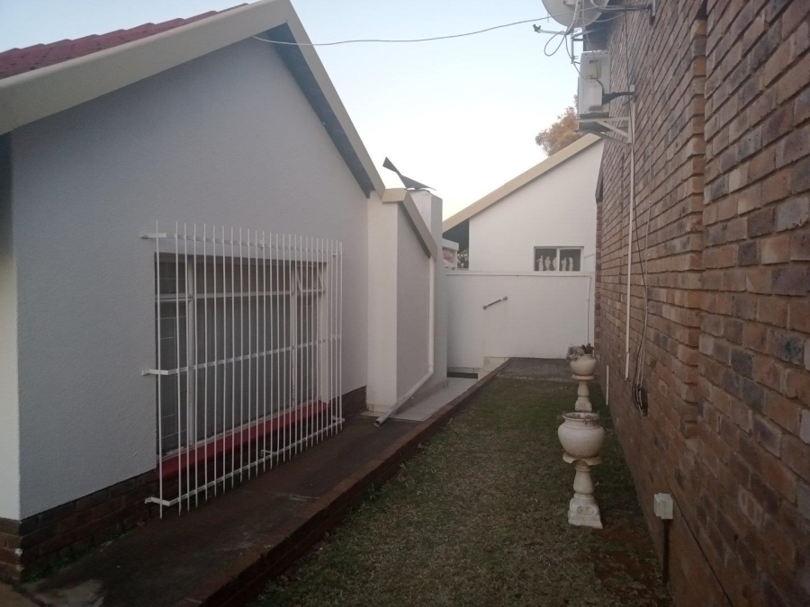 4 Bedroom Property for Sale in Magalieskruin Gauteng