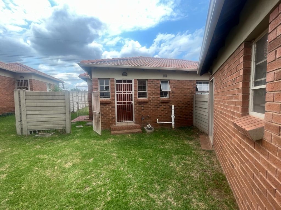3 Bedroom Property for Sale in Olievenhoutbosch Gauteng