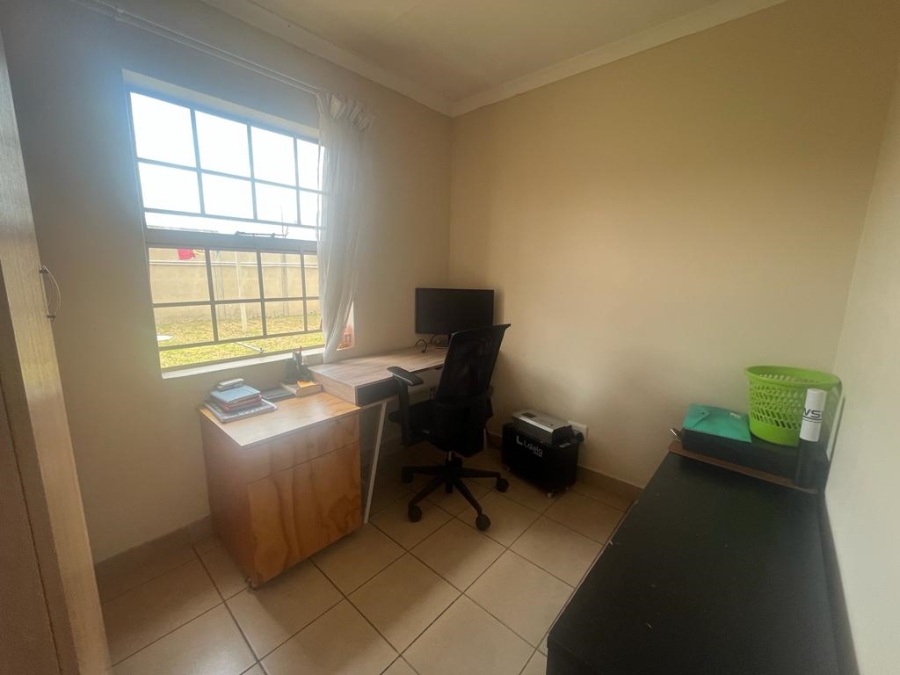 3 Bedroom Property for Sale in Olievenhoutbosch Gauteng