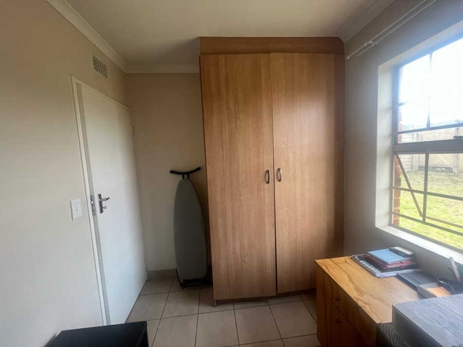 3 Bedroom Property for Sale in Olievenhoutbosch Gauteng