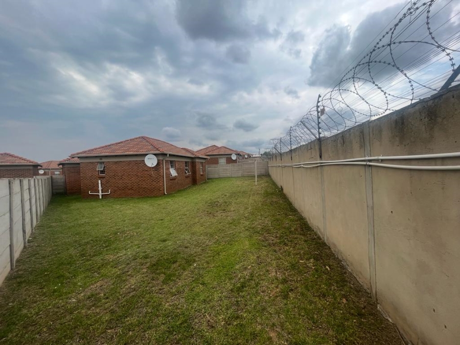 3 Bedroom Property for Sale in Olievenhoutbosch Gauteng