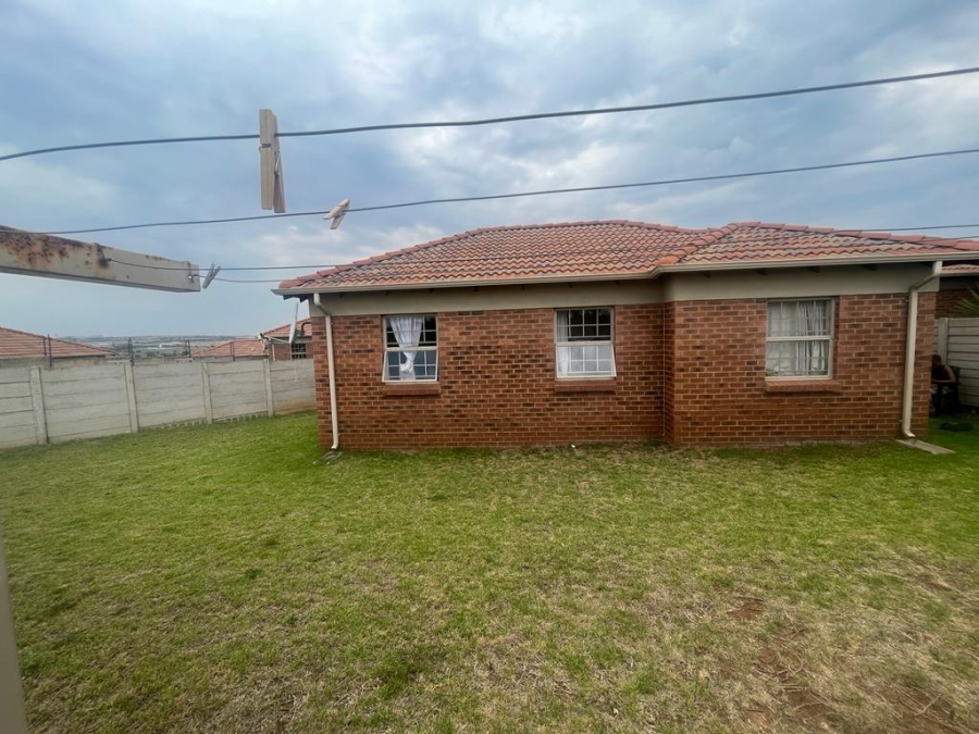 3 Bedroom Property for Sale in Olievenhoutbosch Gauteng