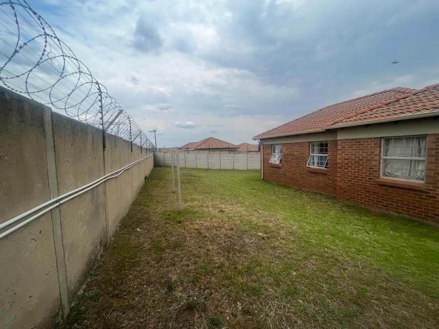 3 Bedroom Property for Sale in Olievenhoutbosch Gauteng
