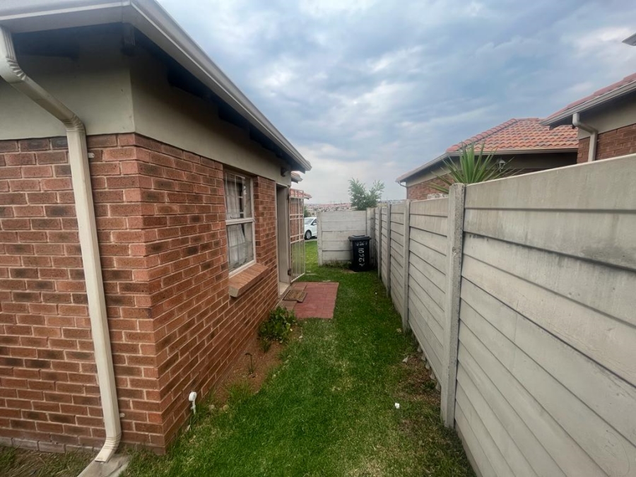 3 Bedroom Property for Sale in Olievenhoutbosch Gauteng