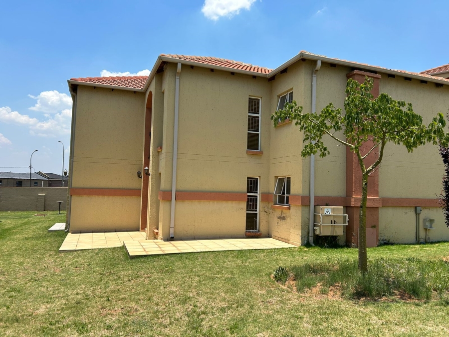 2 Bedroom Property for Sale in Aeroton Gauteng