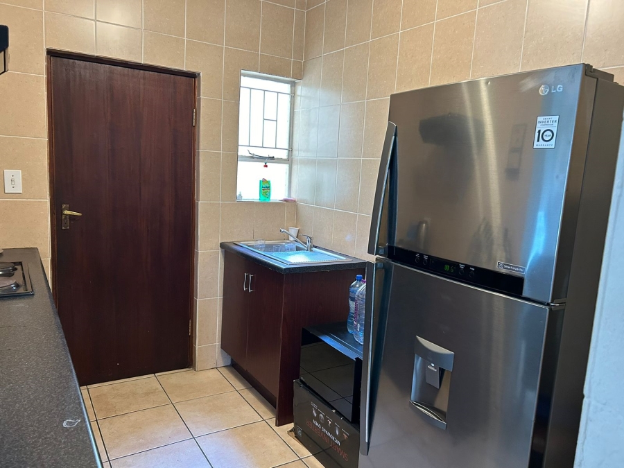 2 Bedroom Property for Sale in Aeroton Gauteng