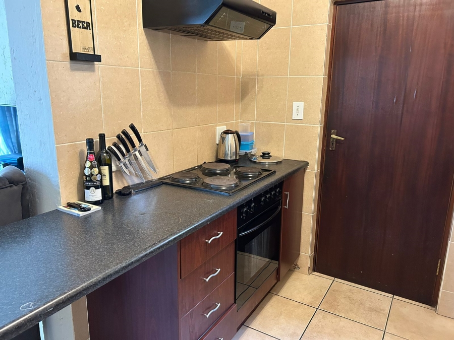 2 Bedroom Property for Sale in Aeroton Gauteng