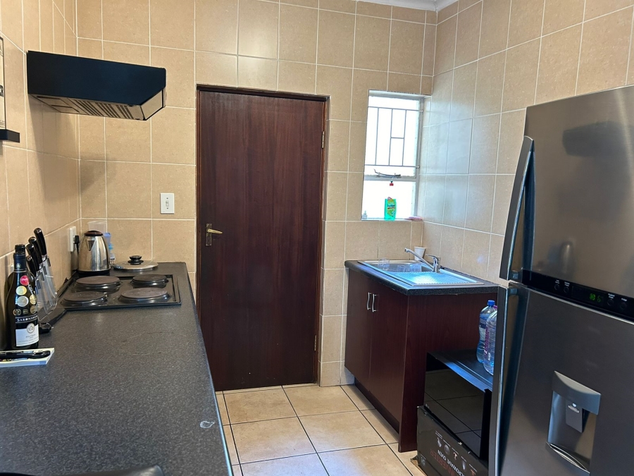 2 Bedroom Property for Sale in Aeroton Gauteng