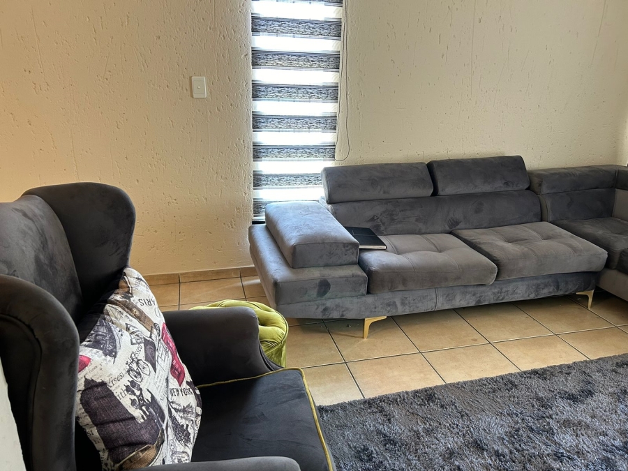 2 Bedroom Property for Sale in Aeroton Gauteng