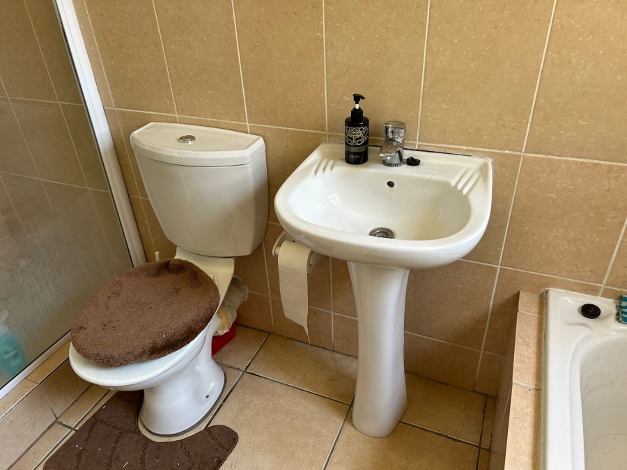2 Bedroom Property for Sale in Aeroton Gauteng