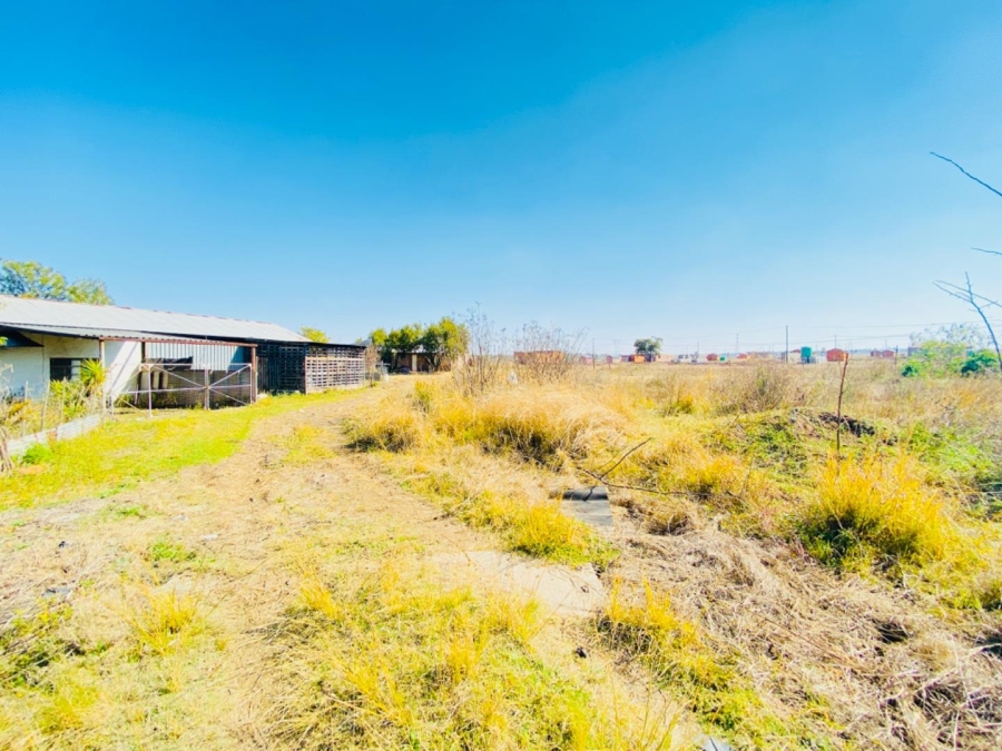 2 Bedroom Property for Sale in Haakdoornboom Gauteng
