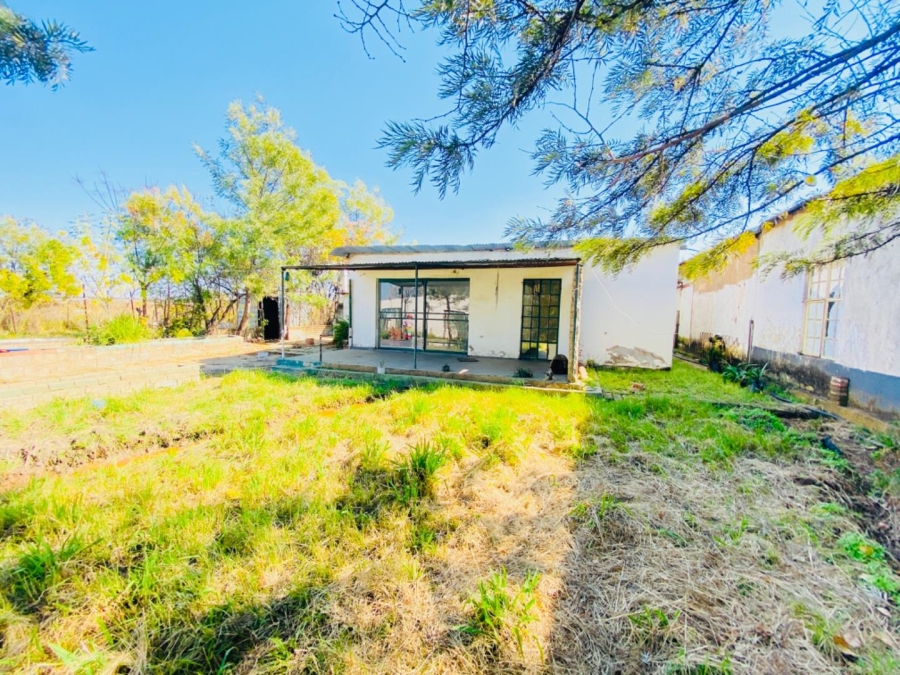 2 Bedroom Property for Sale in Haakdoornboom Gauteng