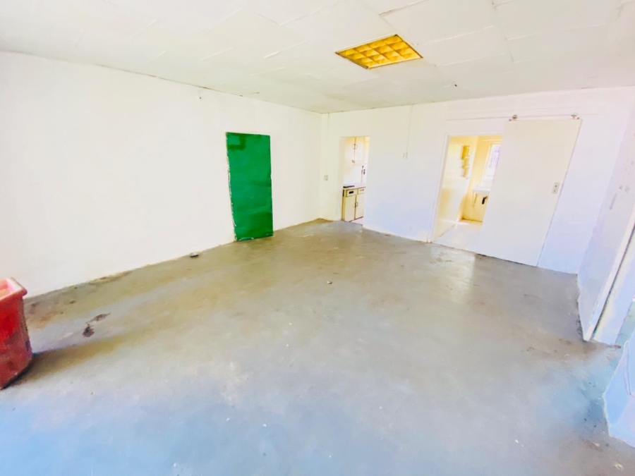 2 Bedroom Property for Sale in Haakdoornboom Gauteng
