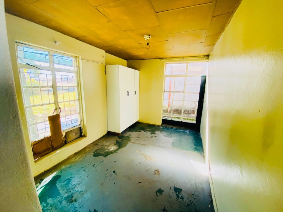 2 Bedroom Property for Sale in Haakdoornboom Gauteng