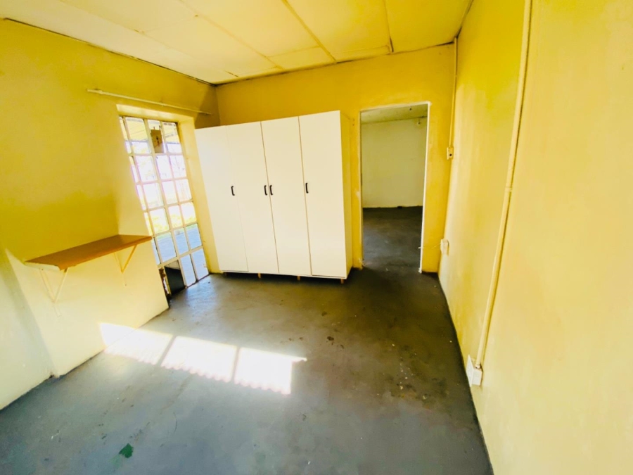 2 Bedroom Property for Sale in Haakdoornboom Gauteng