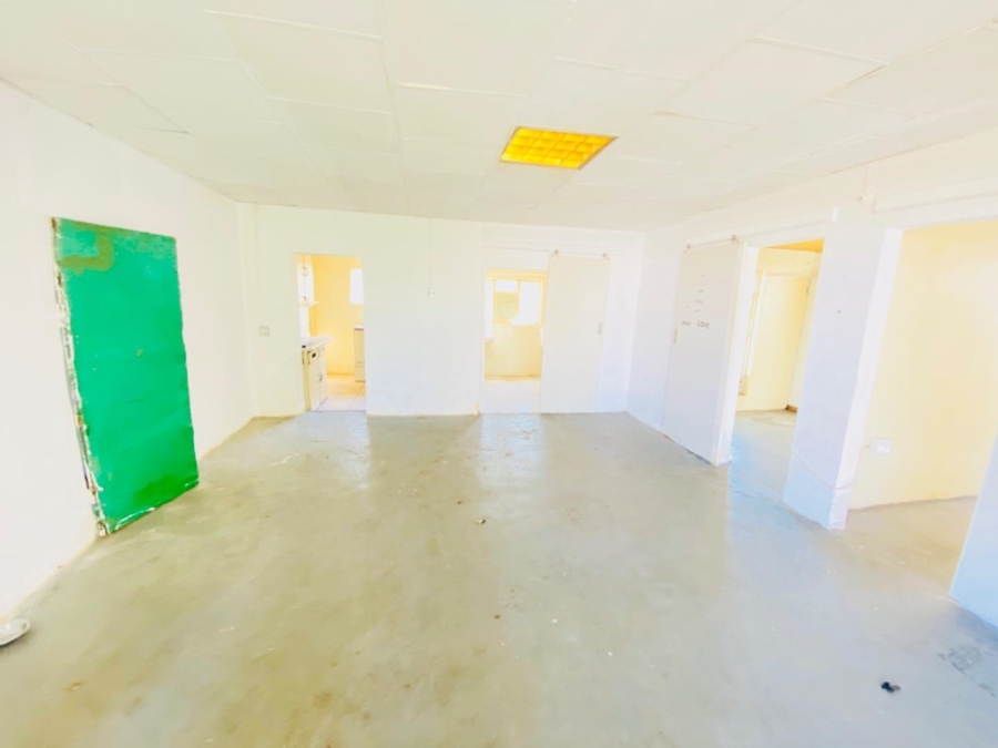 2 Bedroom Property for Sale in Haakdoornboom Gauteng