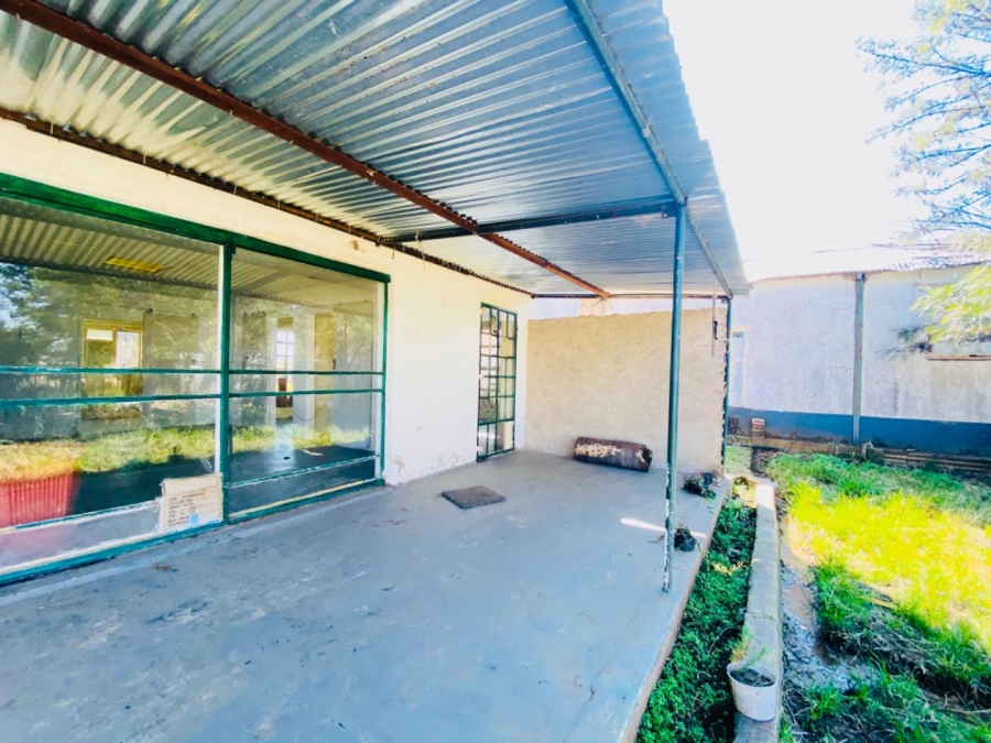 2 Bedroom Property for Sale in Haakdoornboom Gauteng