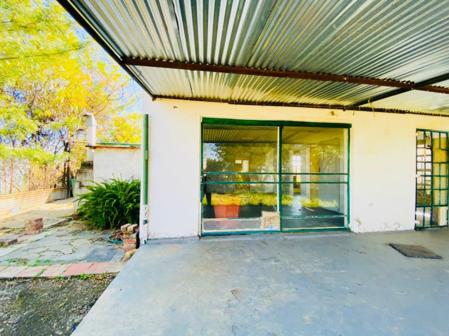 2 Bedroom Property for Sale in Haakdoornboom Gauteng