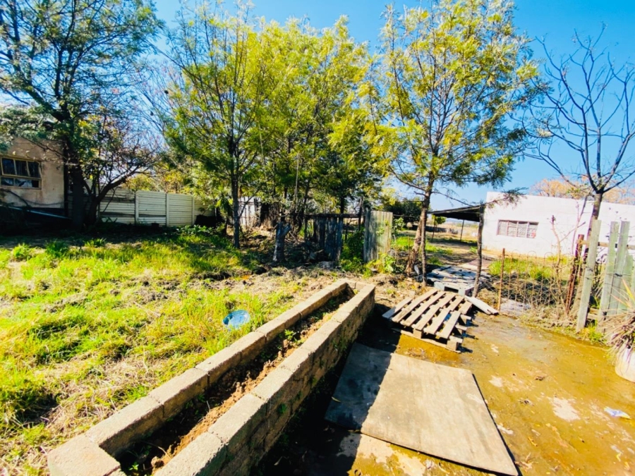 2 Bedroom Property for Sale in Haakdoornboom Gauteng