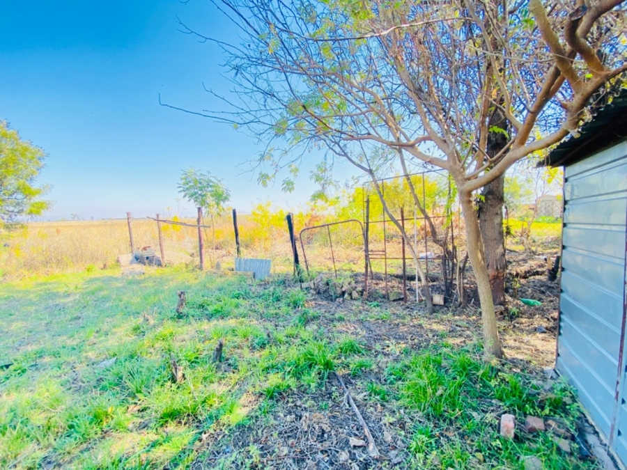 2 Bedroom Property for Sale in Haakdoornboom Gauteng