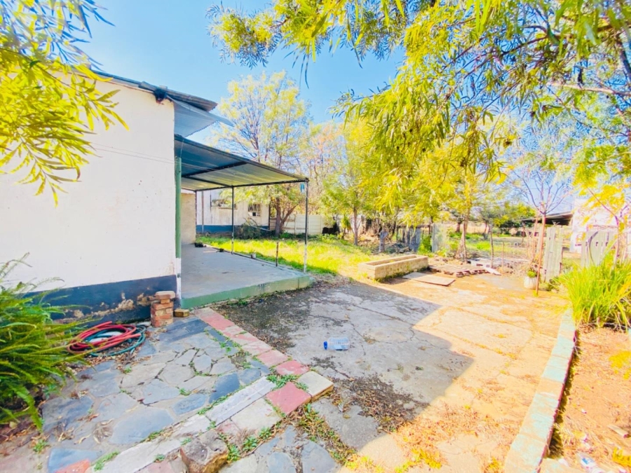 2 Bedroom Property for Sale in Haakdoornboom Gauteng