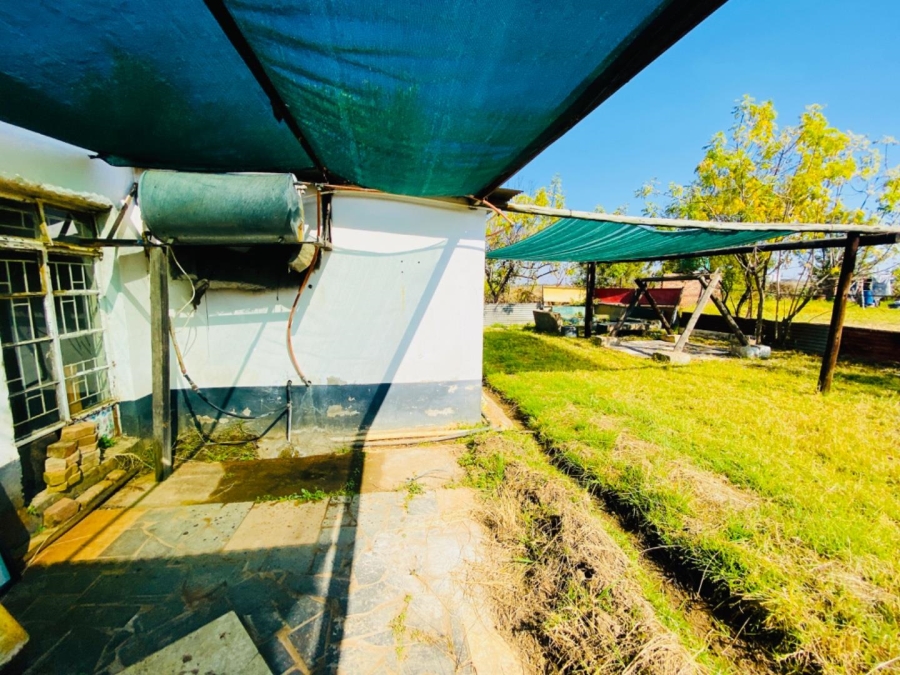 2 Bedroom Property for Sale in Haakdoornboom Gauteng