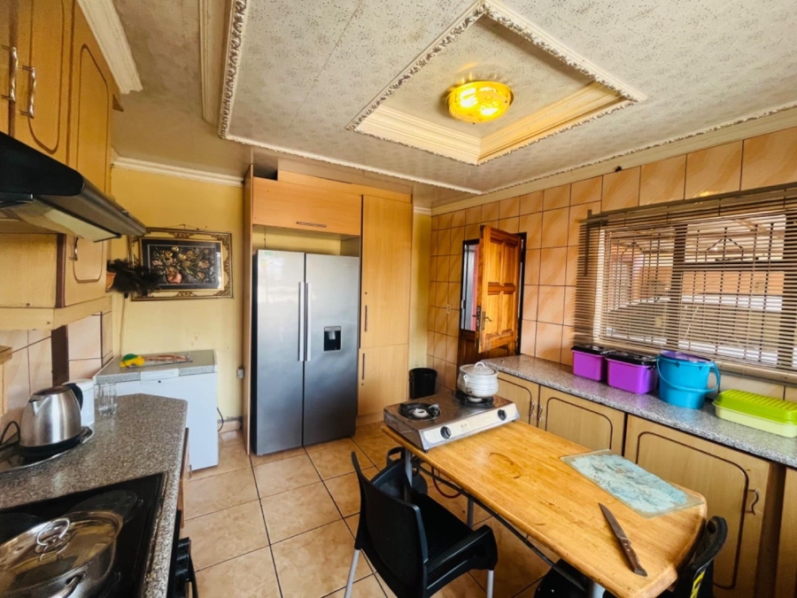 4 Bedroom Property for Sale in Soshanguve R Gauteng