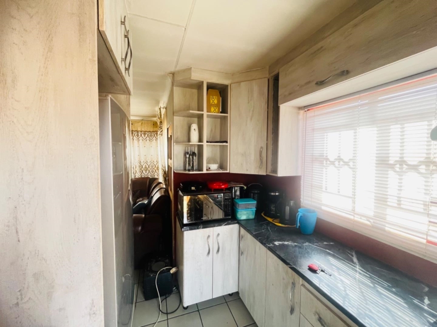 2 Bedroom Property for Sale in Soshanguve A Gauteng