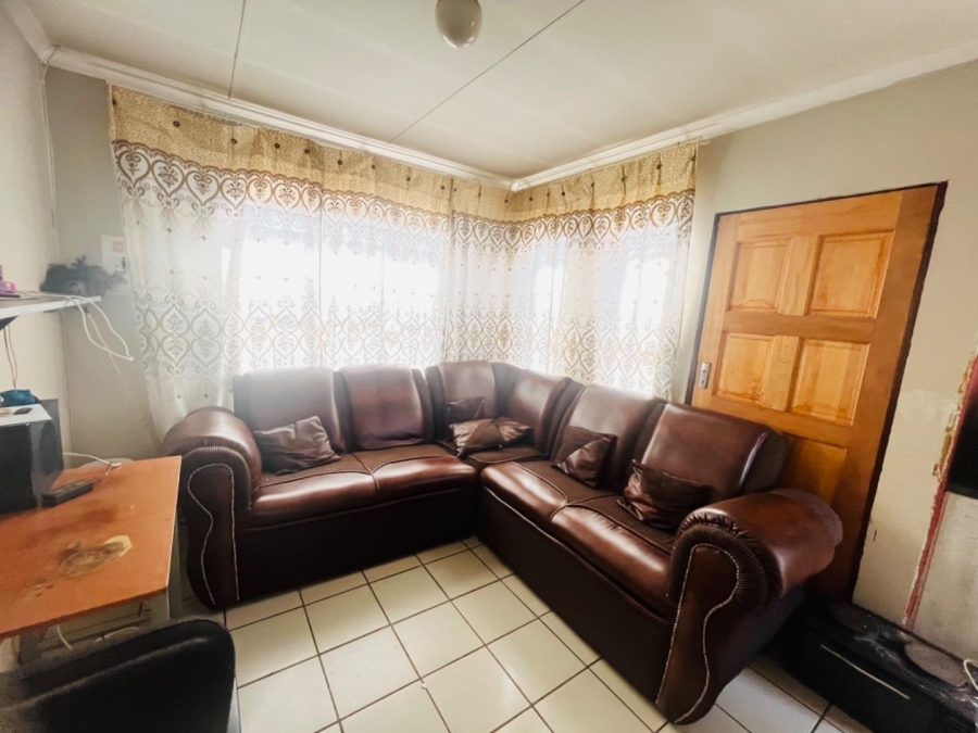 2 Bedroom Property for Sale in Soshanguve A Gauteng