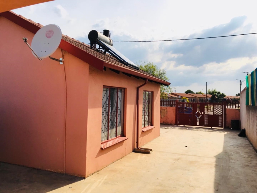 2 Bedroom Property for Sale in Soshanguve B Gauteng