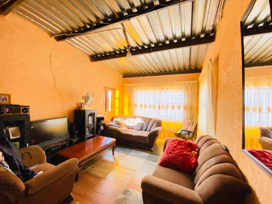 2 Bedroom Property for Sale in Soshanguve S Gauteng