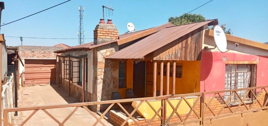 5 Bedroom Property for Sale in Atteridgeville Gauteng
