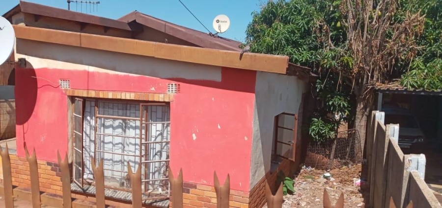 5 Bedroom Property for Sale in Atteridgeville Gauteng