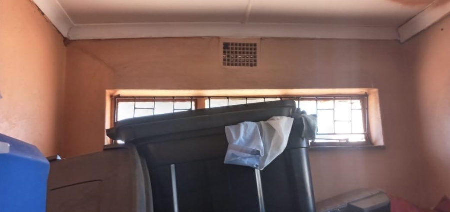 5 Bedroom Property for Sale in Atteridgeville Gauteng